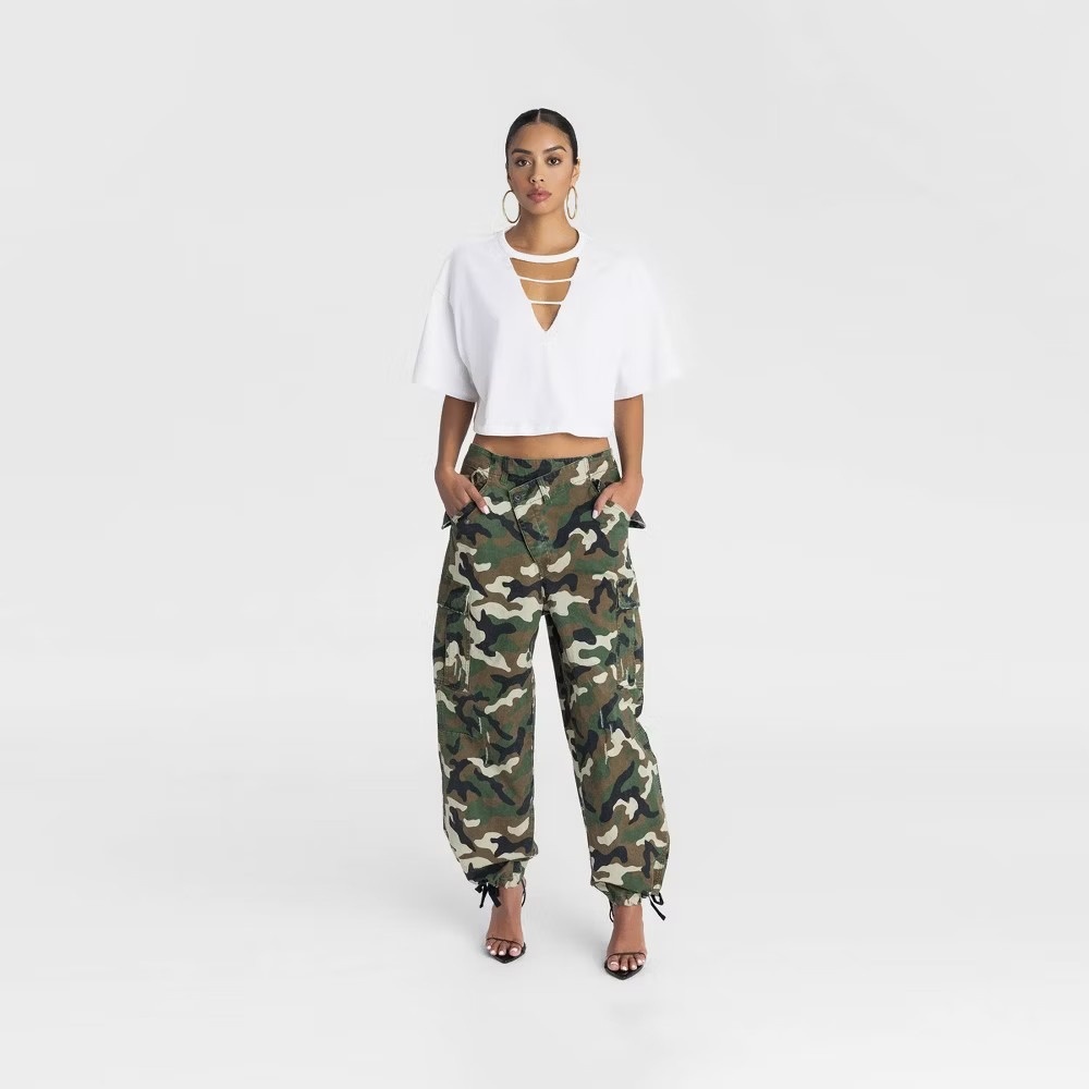 KBB by KAHLANA Target M Medium Mid-Rise Straight Leg The Cargo Jogger Camo Pant - Picture 4 of 9